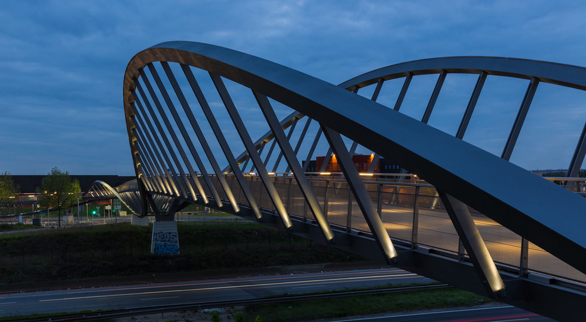 tegeval flux lighting floodlight powerflood bridge paris france